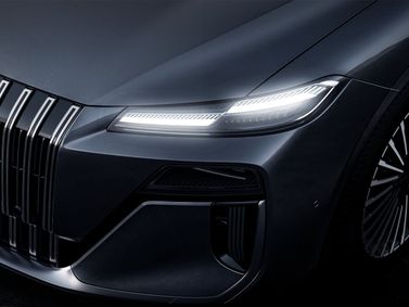 Roewe M7, Седан — передняя фара