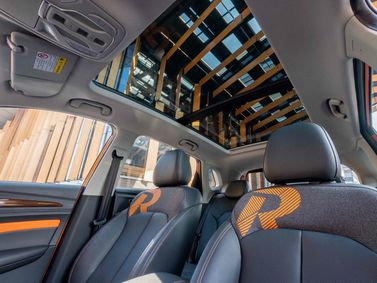 Roewe RX3 Pro, Внедорожник 5 дв. — передние сиденья