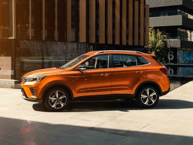 Roewe RX3 Pro, Внедорожник 5 дв. — вид справа