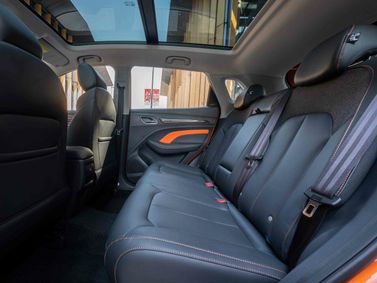 Roewe RX3 Pro, Внедорожник 5 дв. — задние сиденья