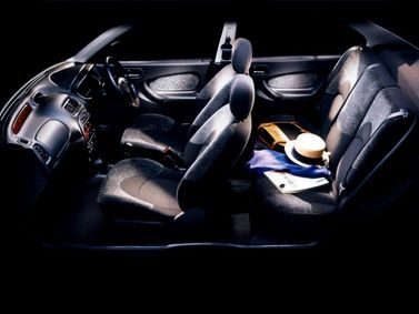Rover 200 III (R3)، هاتشباك 5 أبواب — منظر عام للمقصورة