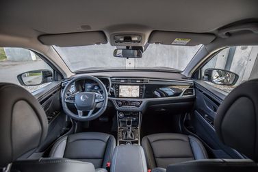 SsangYong Korando رابعاً، دفع رباعي 5 أبواب — لوحة القيادة