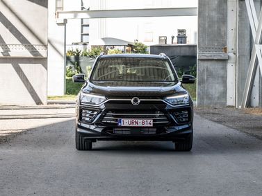 SsangYong Korando رابعاً، دفع رباعي 5 أبواب — منظر أمامي