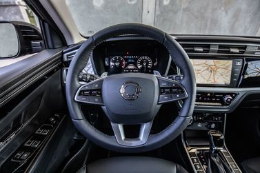 SsangYong Korando رابعاً، دفع رباعي 5 أبواب — منطقة السائق