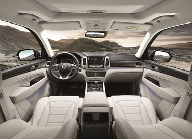 SsangYong Rexton IV, Внедорожник 5 дв. — передняя панель