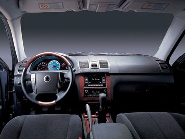 SsangYong Rexton I, Внедорожник 5 дв. — передняя панель