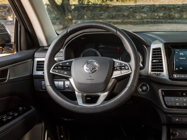 SsangYong Rexton IV, Внедорожник 5 дв. — рулевое колесо
