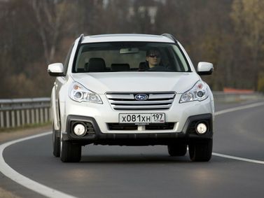 Subaru Outback فيس ليفت IV، واجون 5 أبواب — منظر أمامي