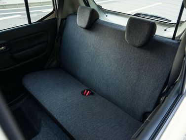 Suzuki Alto IX (HA37), Хэтчбек 5 дв. — задние сиденья