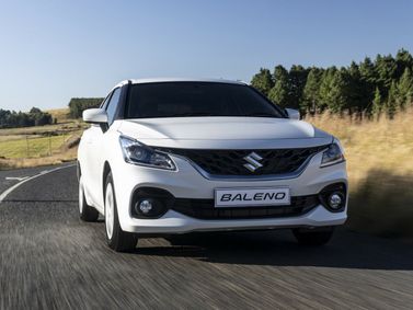 Suzuki Baleno ثالثاً، هاتشباك 5 أبواب — منظر أمامي