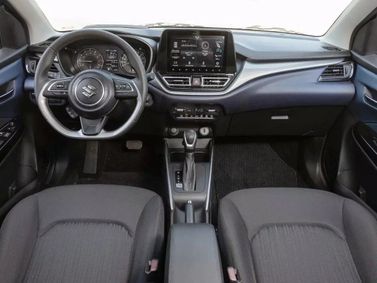 Suzuki Baleno ثالثاً، هاتشباك 5 أبواب — منطقة السائق
