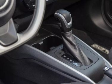 Suzuki Baleno ثالثاً، هاتشباك 5 أبواب — محدد ناقل الحركة