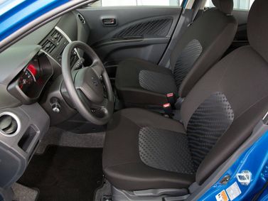 Suzuki Celerio ثانياً، هاتشباك 5 أبواب — منطقة السائق