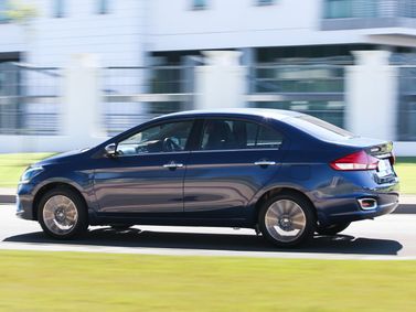 Suzuki Ciaz I Рестайлинг, Седан — вид справа