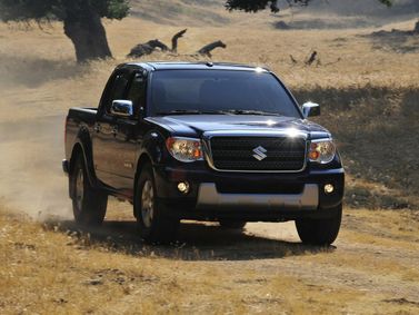 Suzuki Equator I، بيك أب بكابينة مزدوجة CrewCab — منظر أمامي أيمن