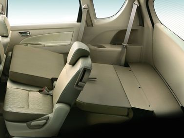 Suzuki Ertiga I، فان مدمج — المقاعد الخلفية