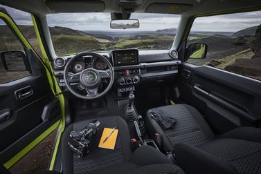 Suzuki Jimny رابعاً، دفع رباعي 3 أبواب — لوحة القيادة