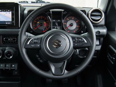 Suzuki Jimny رابعاً، دفع رباعي 3 أبواب — عجلة القيادة