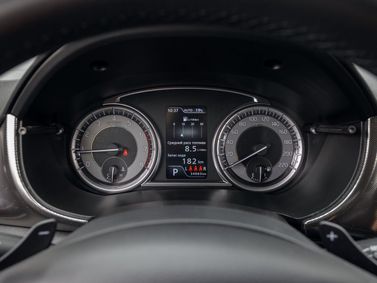 Suzuki Vitara II Рестайлинг, Внедорожник 5 дв. — панель приборов