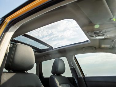 Suzuki Vitara II Рестайлинг, Внедорожник 5 дв. — деталь интерьера