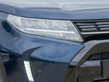 Suzuki Vitara فيس ليفت الثاني 2، دفع رباعي 5 أبواب — المصباح الأمامي