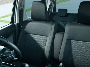 Suzuki Wagon R فيس ليفت السادس، هاتشباك 5 أبواب — المقاعد الأمامية