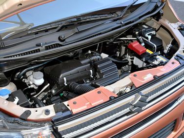 Suzuki Wagon R سادساً، هاتشباك 5 أبواب — حجرة المحرك