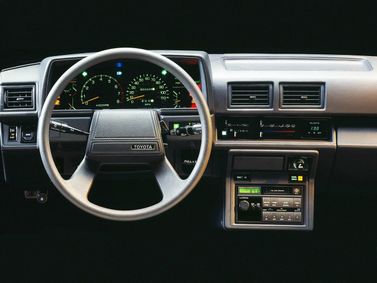 Toyota 4Runner I, Внедорожник 3 дв. — передняя панель