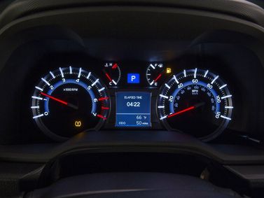Toyota 4Runner فيس ليفت V، دفع رباعي 5 أبواب — لوحة العدادات