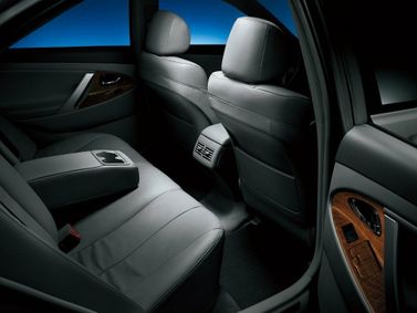 Toyota Aurion I, Седан — задние сиденья