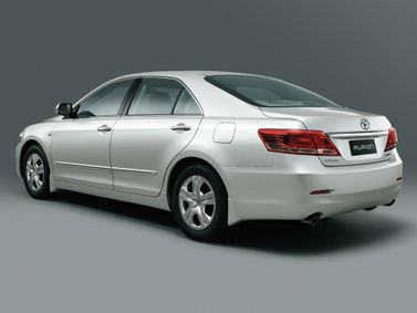 Toyota Aurion I, Седан — вид сзади справа