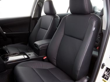 Toyota Aurion II, Седан — передние сиденья