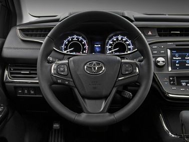 Toyota Avalon فيس ليفت IV، سيدان — منطقة السائق
