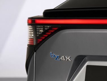 Toyota bZ4X I Рестайлинг, Внедорожник 5 дв. — задний фонарь