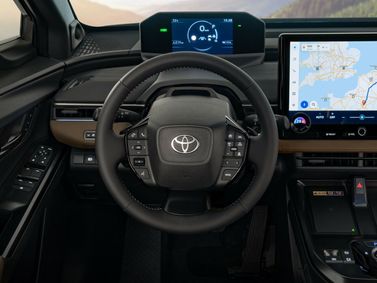 Toyota bZ4X I Рестайлинг, Внедорожник 5 дв. Touring — место водителя