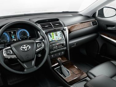 Toyota Camry عملية فيس ليفت VII (XV50) 2، سيدان — لوحة القيادة