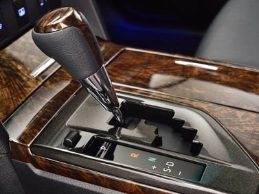 Toyota Camry عملية فيس ليفت VII (XV50)، سيدان — محدد ناقل الحركة