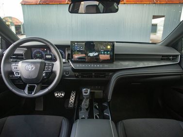 Toyota Camry التاسع (XV80) سوق الصين التاسع (XV80)، سيدان — لوحة القيادة