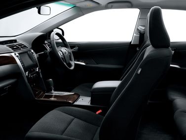 Toyota Camry سابعاً (XV50)، سيدان Japan Market — منطقة السائق