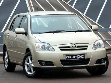Toyota Corolla عملية فيس ليفت IX (E120، E130)، هاتشباك 5 أبواب Runx — منظر أمامي أيسر