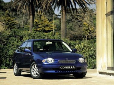 Toyota Corolla ثامناً (E110)، ليفتباك — منظر أمامي أيسر