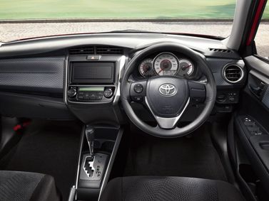 Toyota Corolla XI (E160، E170، E180)، واجون 5 أبواب Fielder — لوحة القيادة