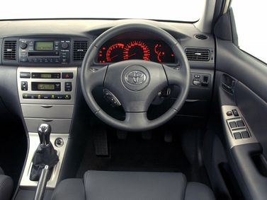 Toyota Corolla عملية فيس ليفت IX (E120، E130)، هاتشباك 5 أبواب Runx — منطقة السائق