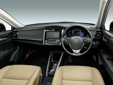Toyota Corolla عملية فيس ليفت XI (E160، E170) 2، سيدان Axio — منطقة السائق