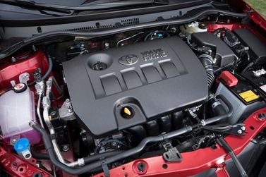 Toyota Corolla XI (E160, E170, E170, E180) فيس ليفت 1، هاتشباك 5 أبواب — حجرة المحرك