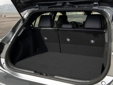 Toyota Corolla XII (E210)، هاتشباك 5 أبواب GR — حجرة الأمتعة