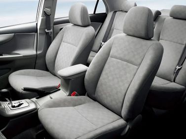 Toyota Corolla فيس ليفت X (E140، E150)، سيدان Axio — المقاعد الأمامية
