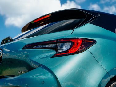 Toyota Corolla عملية فيس ليفت XII (E210)، هاتشباك 5 أبواب — المصباح الخلفي