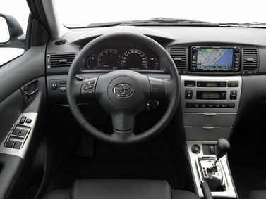 Toyota Corolla عملية فيس ليفت IX (E120، E130)، هاتشباك 5 أبواب — منطقة السائق