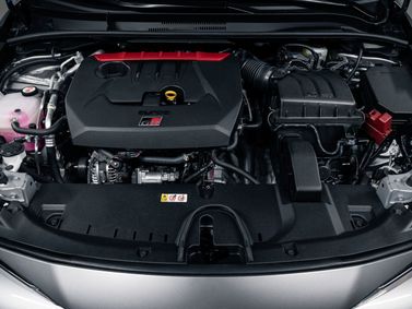 Toyota Corolla XII (E210)، هاتشباك 5 أبواب GR — حجرة المحرك